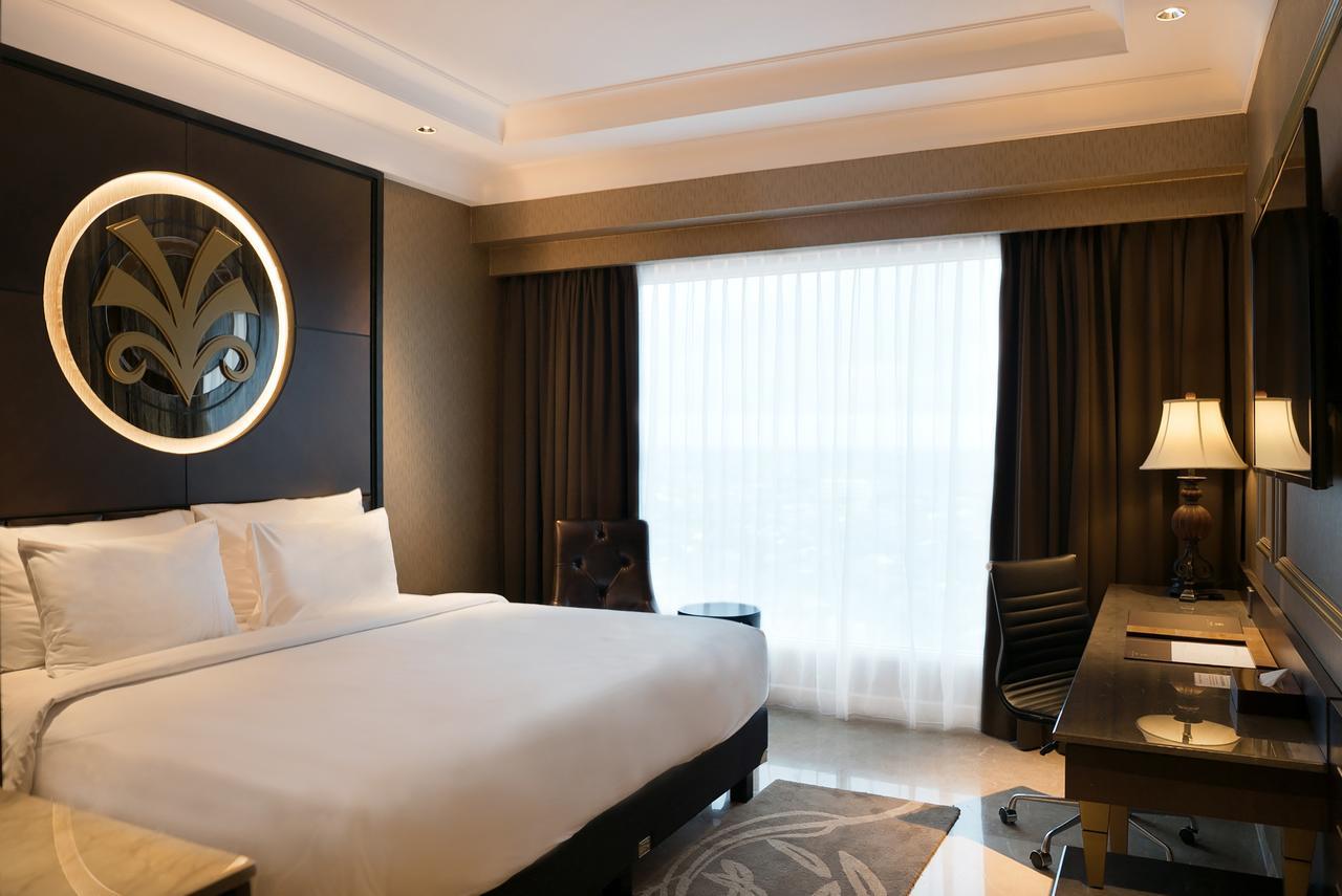 Myko Hotel & Convention Center Makassar Exterior foto